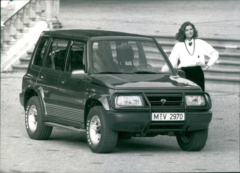 Suzuki Vitara Long Exclusive - Vintage Photograph