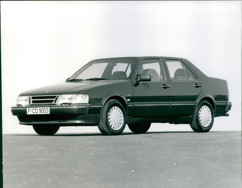 1992 Saab 9000 CS 2.3-16 - Vintage Photograph