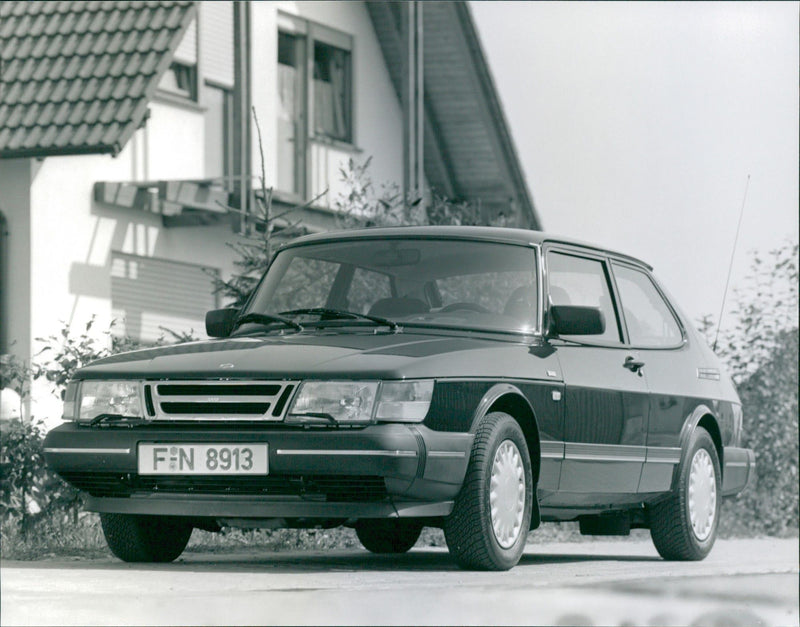 1992 Saab 900 S - Vintage Photograph