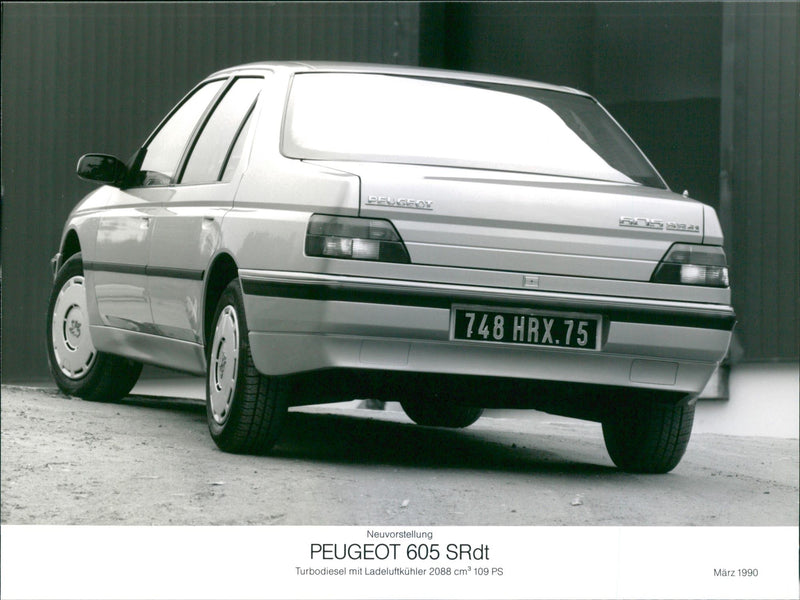 Peugeot 605 SRdt - Vintage Photograph