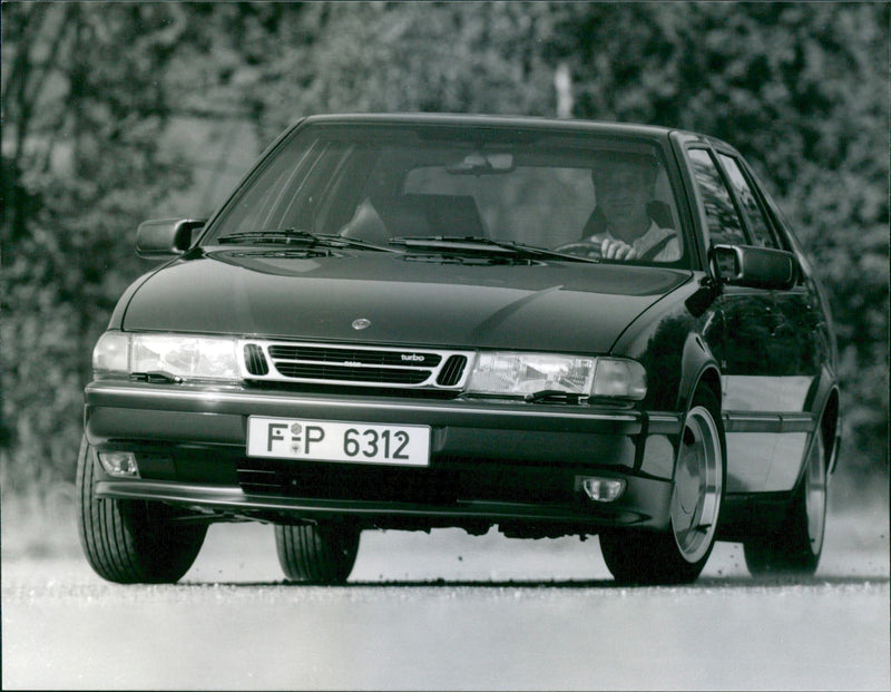 1992 Saab 9000 CS 2.3 Turbo S - Vintage Photograph