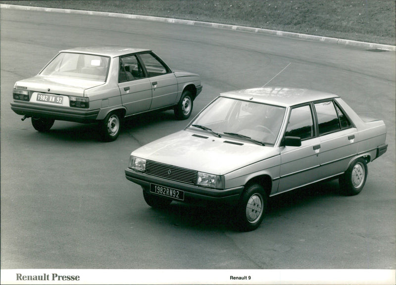 Renault 9 - Vintage Photograph