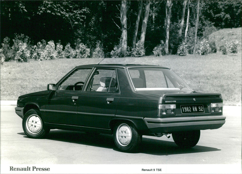 Renault 9 TSE - Vintage Photograph