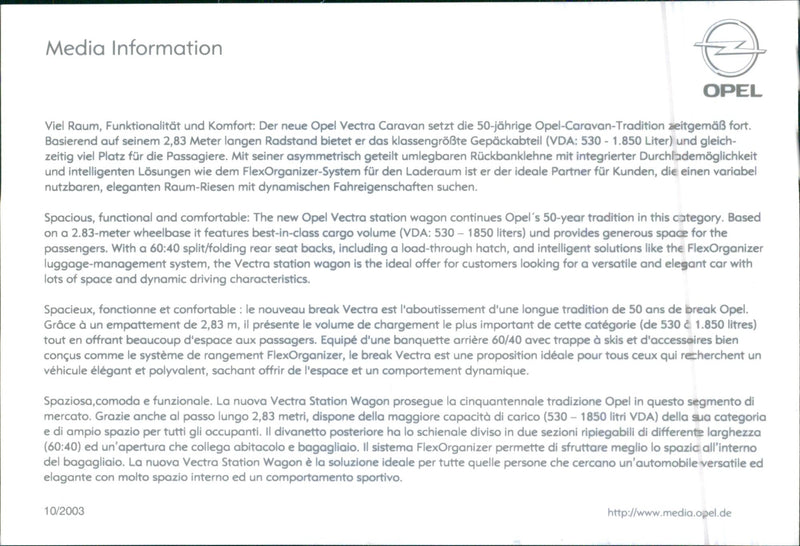 Opel Vectra station wagon - Vintage Photograph