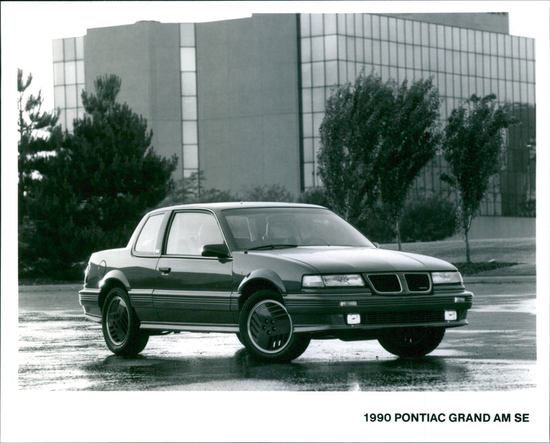 1990 Pontiac Grand Am SE - Vintage Photograph