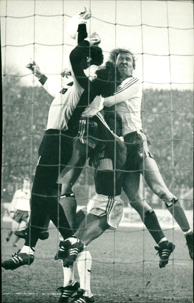 Helmut Roleder in the game against Hamburger SV - Vintage Photograph