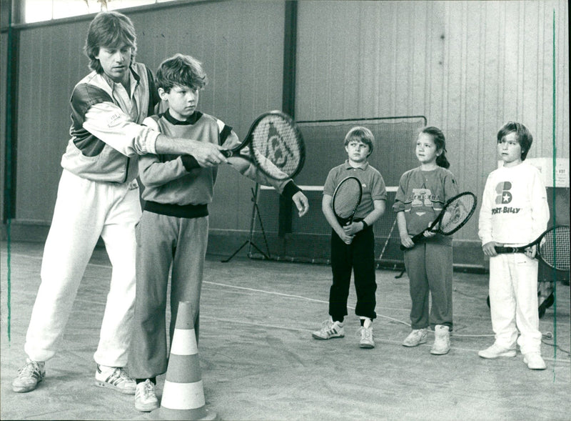 Tennisschule - Vintage Photograph