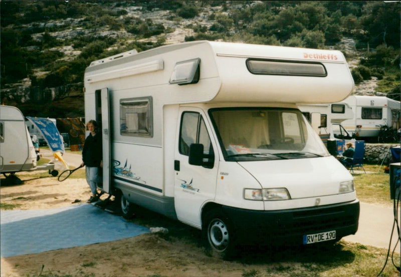 Dethleffs A5830 Esprit - Vintage Photograph