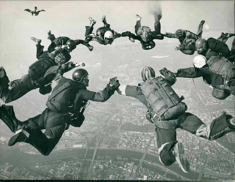 Formation jumping - Vintage Photograph