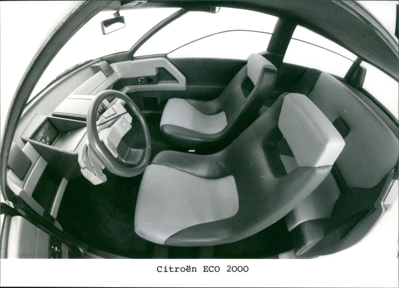 Citroen ECO 2000 CITROEN S
Nissan Patrol - Vintage Photograph