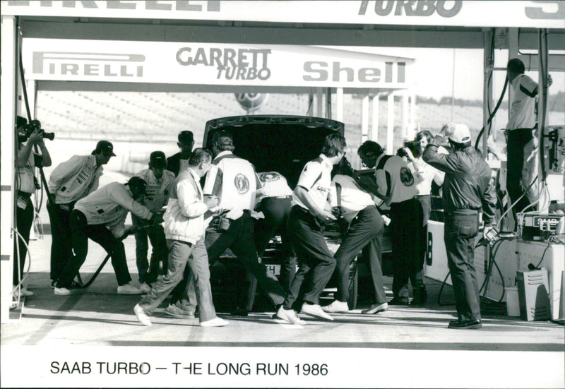 1986 IRELL GARRIDO SHELL CARS - Vintage Photograph