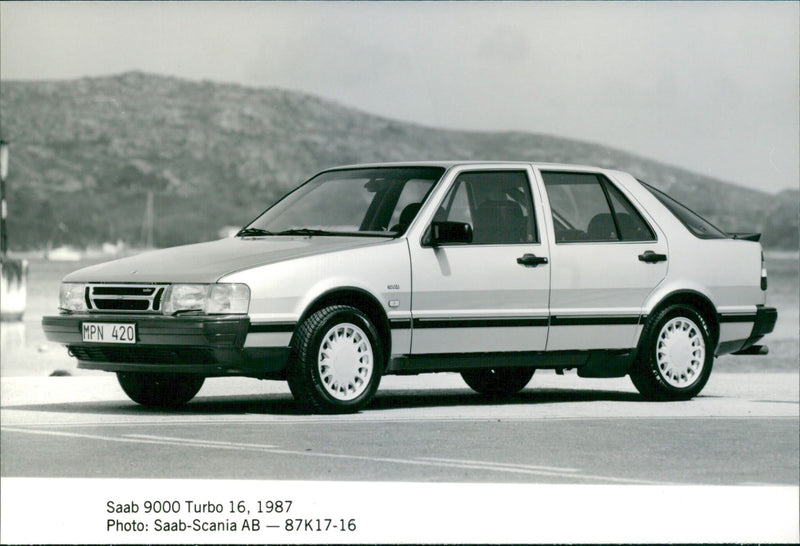 MPN Turbo 16 , Photo : - Scania AB - Vintage Photograph