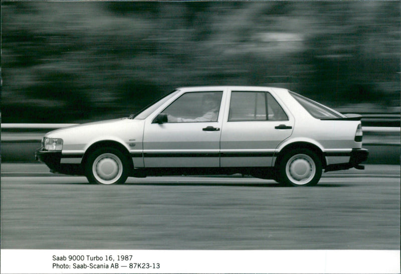 9000 Turbo 16 , Photo : - Scania AB - 87K - Vintage Photograph