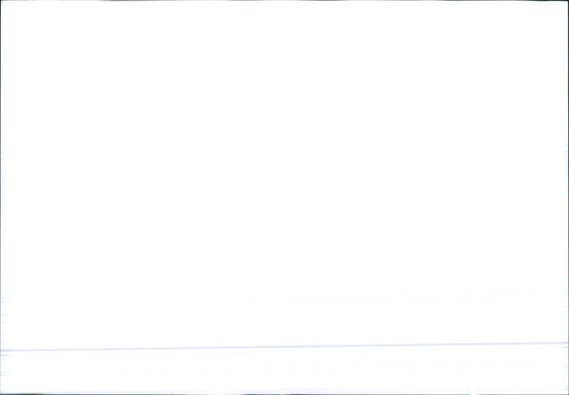 BERND PISCHETS IEDER STELLT FACHBESUCHER BILDNAME MONTAG - Vintage Photograph