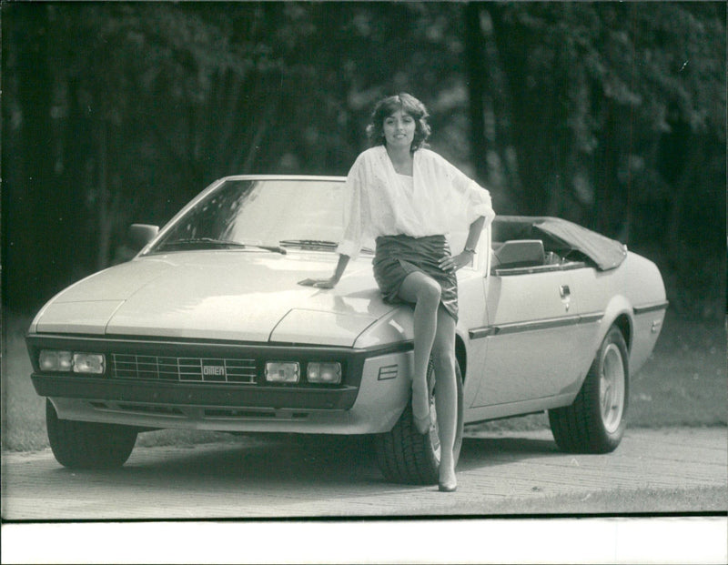 GIER Varius - Vintage Photograph