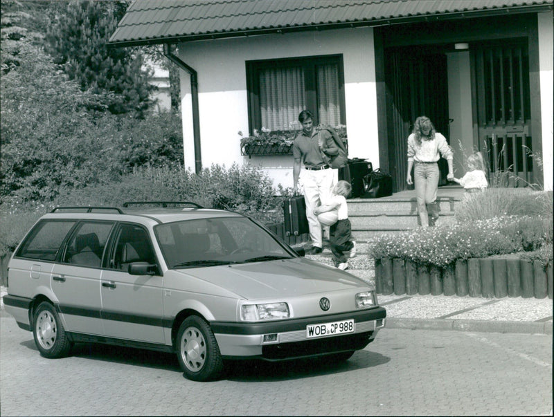 WOB CP 988
Der Volkswagen Passat 1. Kat - Diesel - The Volkswagen Passat 1. - Vintage Photograph