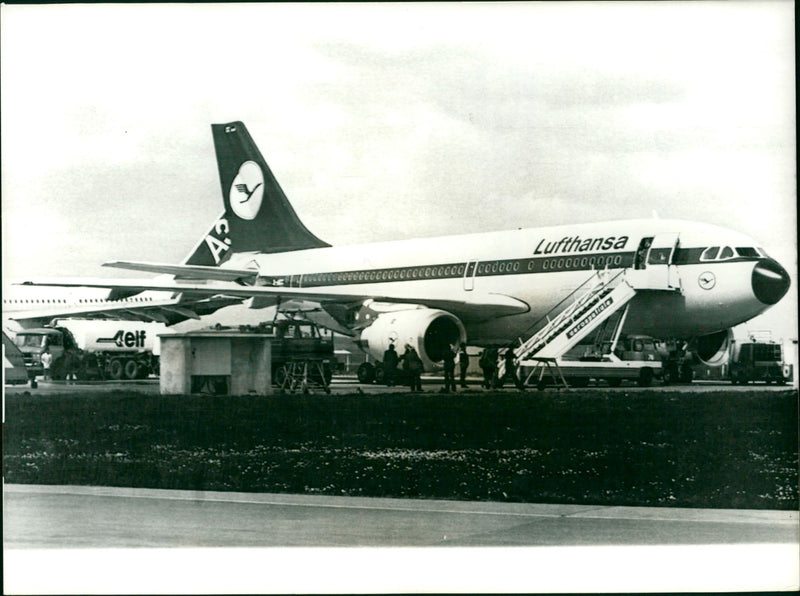 Airbus A310 - Vintage Photograph