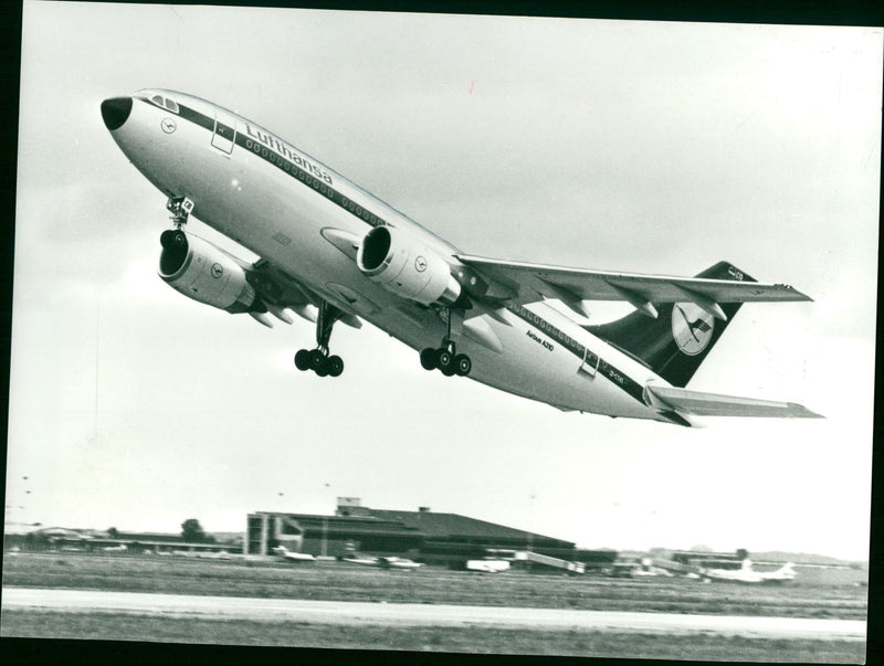 Airbus A310 - Vintage Photograph