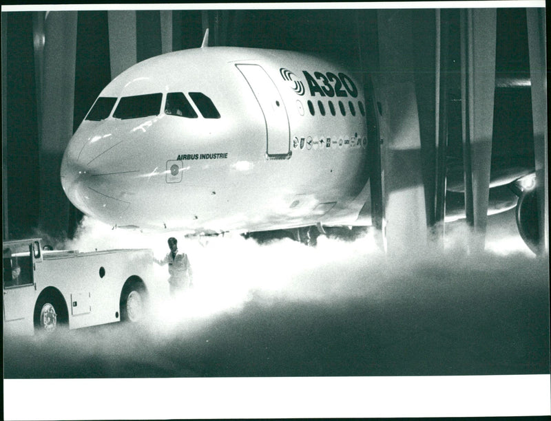 Airbus A 370 - Vintage Photograph