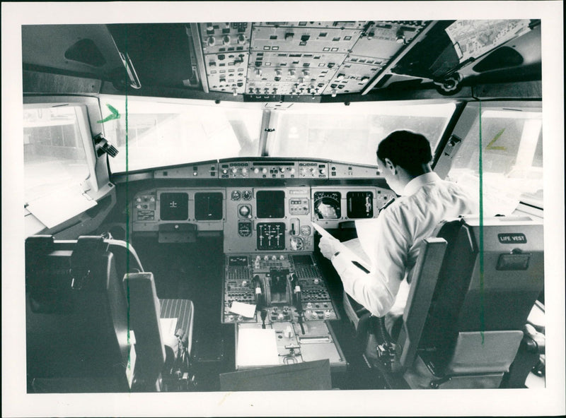 airbus - Vintage Photograph