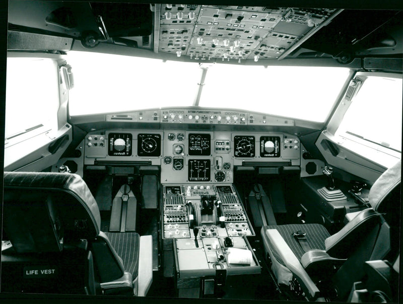 airbus - Vintage Photograph