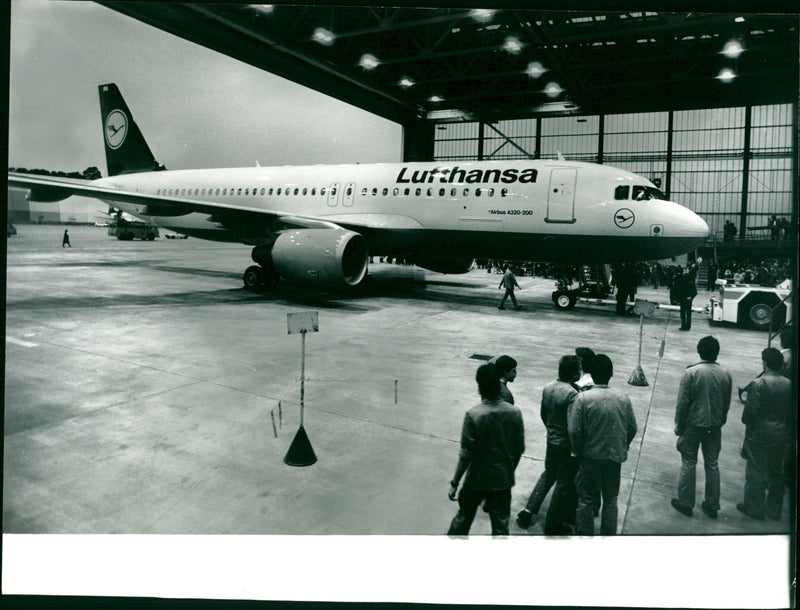 Airbus A320 - Vintage Photograph