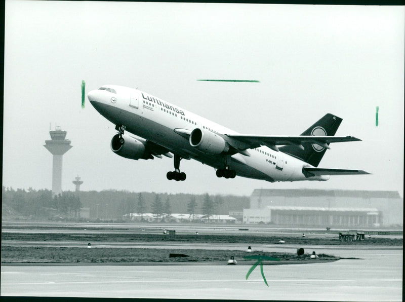 Airbus 310 - Vintage Photograph