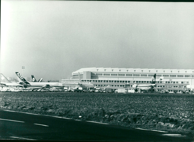 Airbus 310 - Vintage Photograph