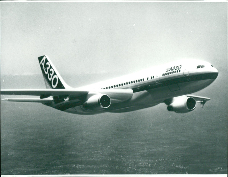 Airbus A 330 - Vintage Photograph