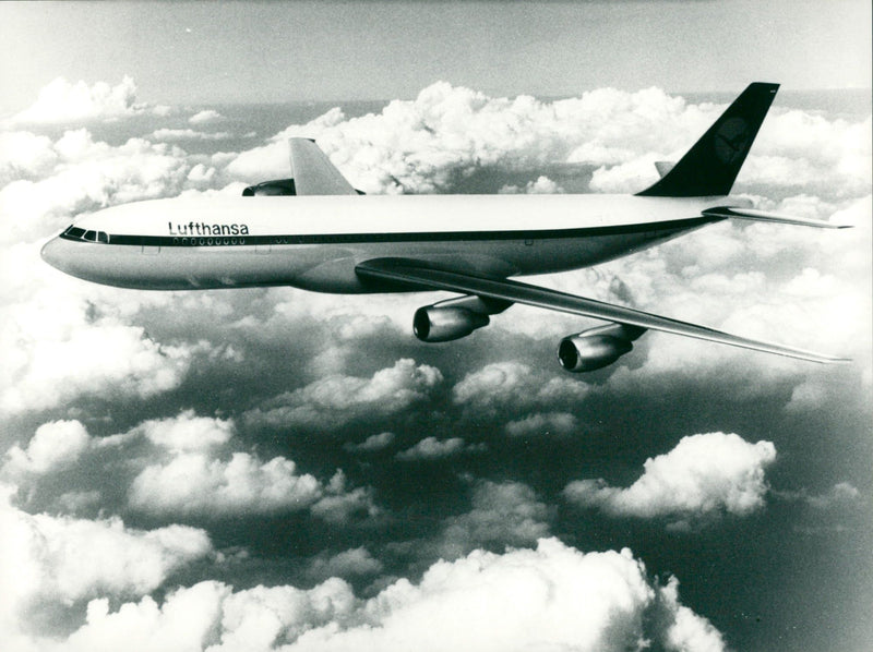 Airbus A340 - Vintage Photograph