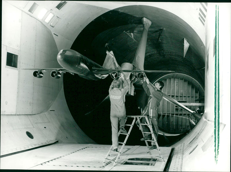 Airbus A 340 - Vintage Photograph