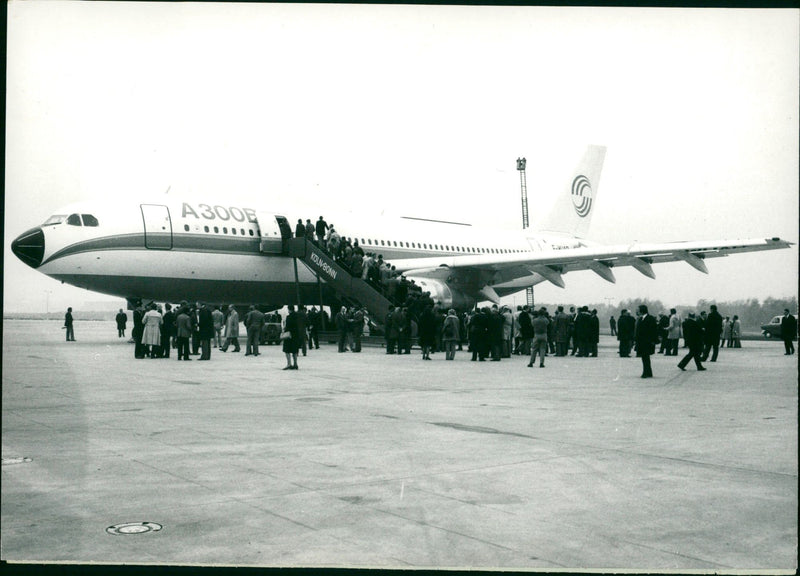 Airbus 300 - Vintage Photograph