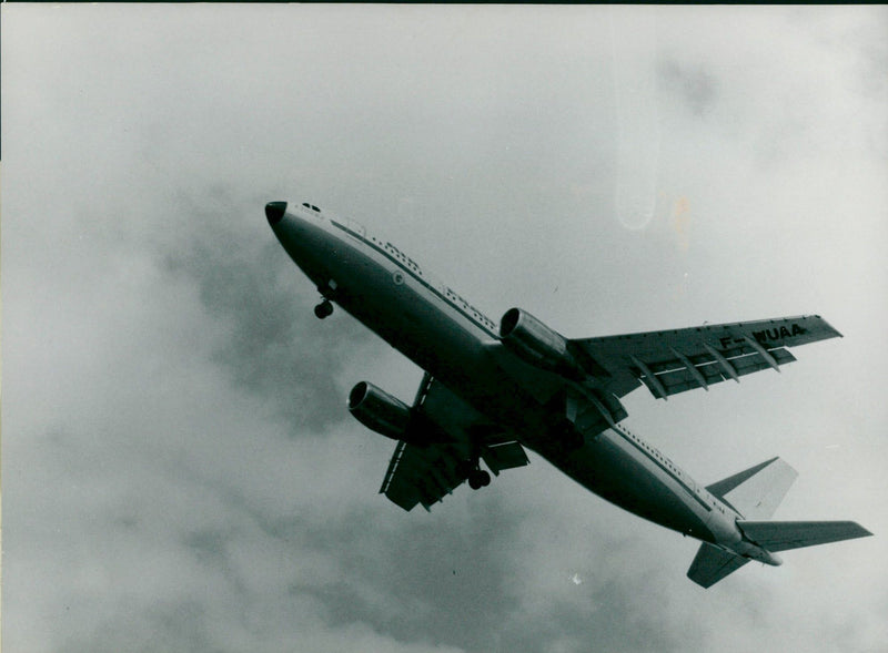 Airbus 300 - Vintage Photograph