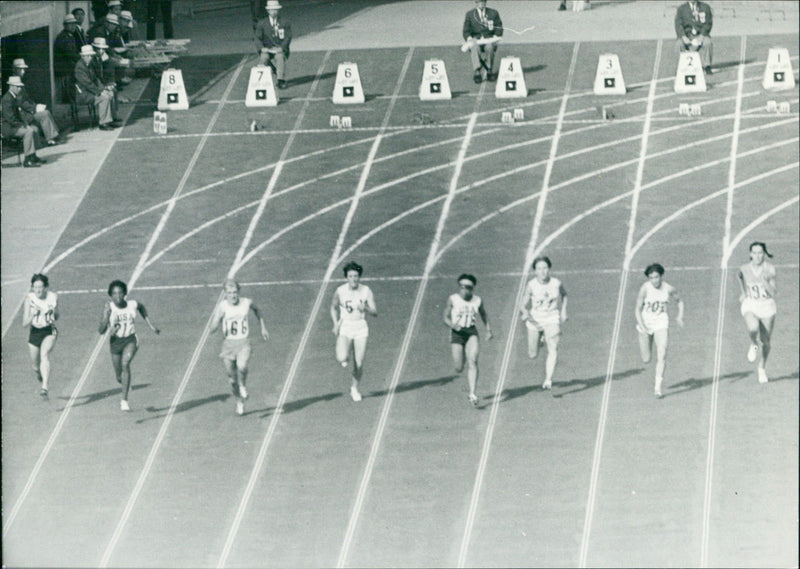 Olympic Games 1964 - Tyus, McGuire & Klobukowska - Vintage Photograph