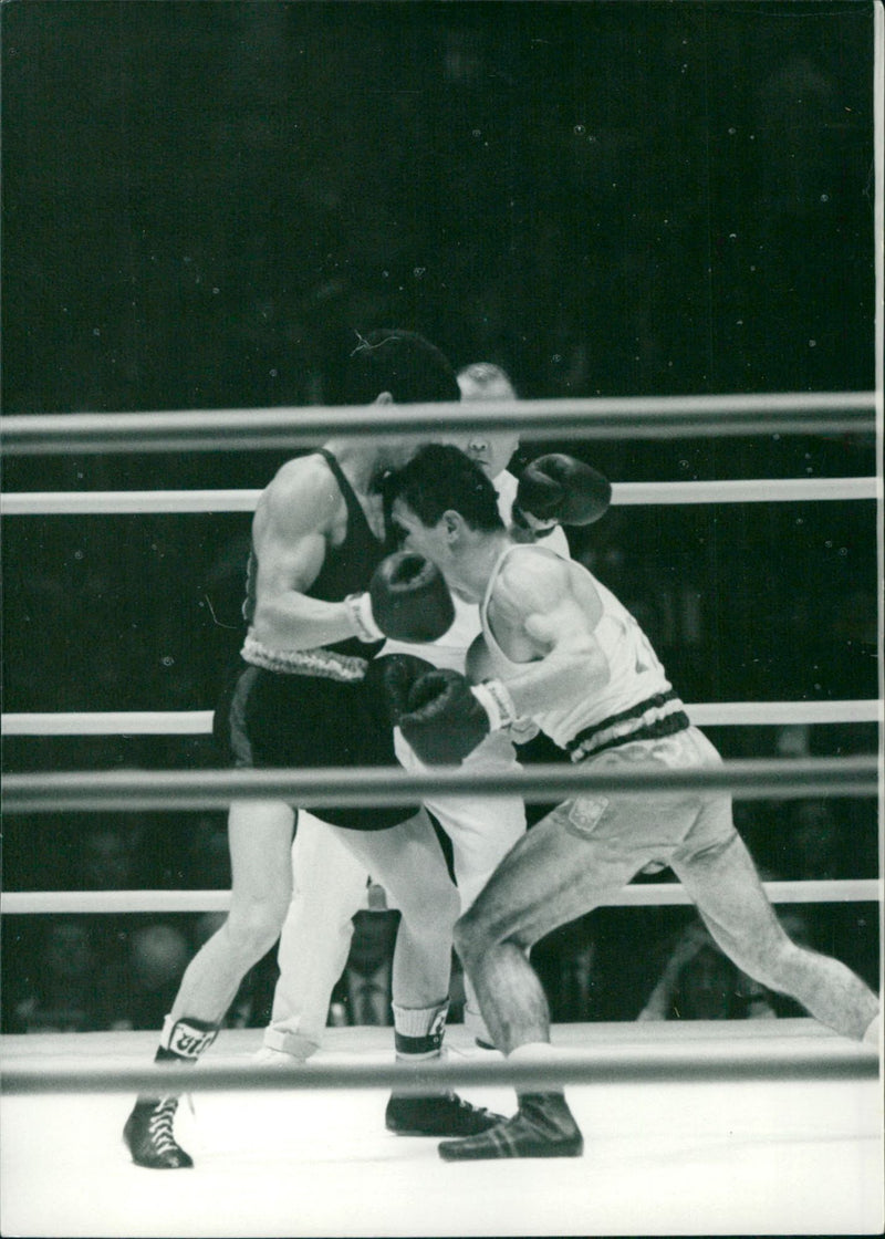Olympia Tokyo 1964, boxing - Vintage Photograph