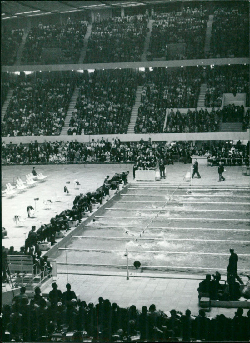 Olympia Tokyo 1964, swimming - Vintage Photograph