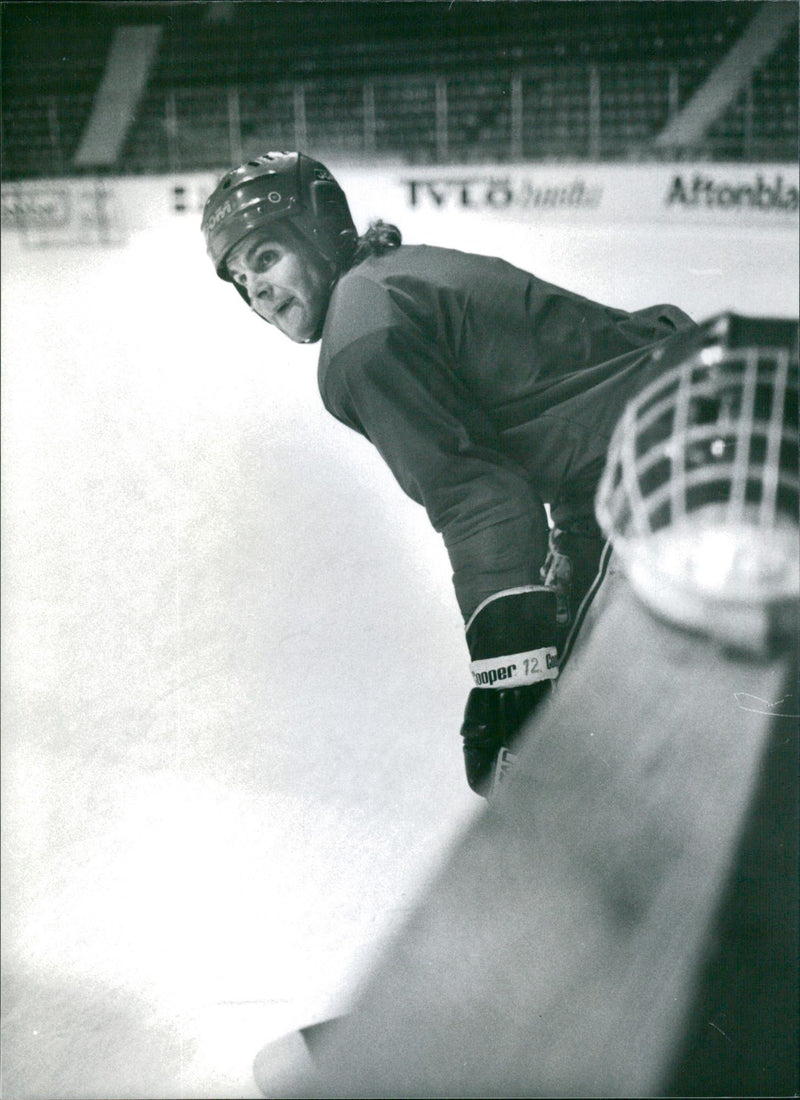 Mats Ulander ice hockey - Vintage Photograph