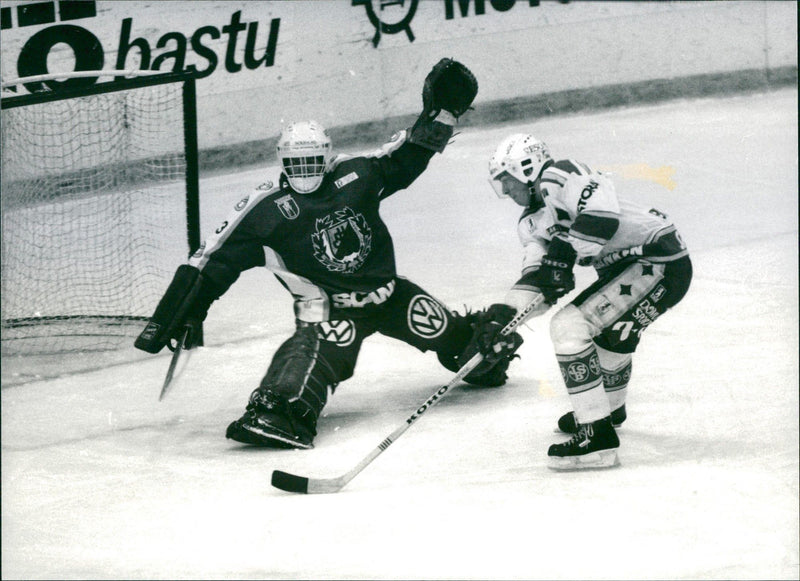 1986 BUT BECAME MOTHGUARD MATCHHJALTE SODERTALJ ROBERT PETER - Vintage Photograph