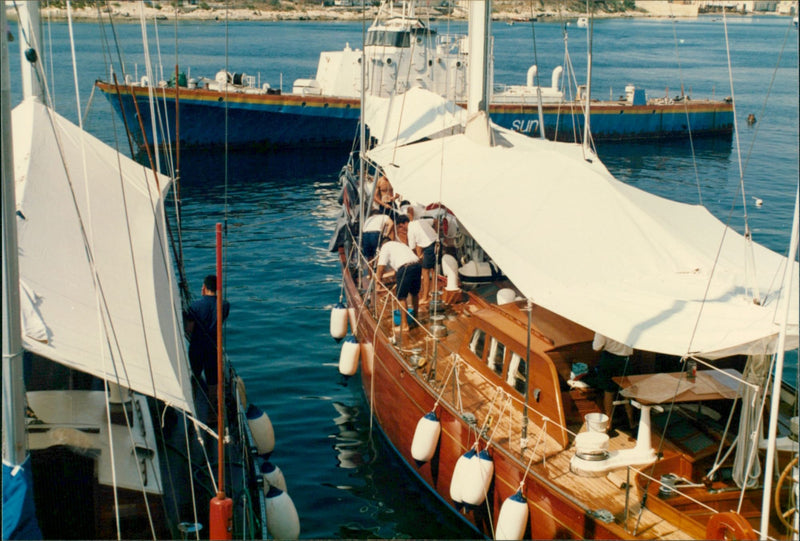 ANLSNNNA SHIP NAVY - Vintage Photograph