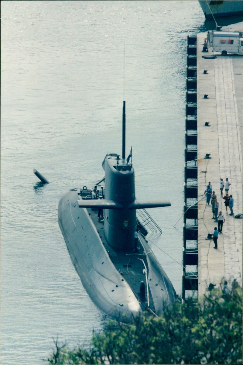 N : H A. ML
Dutch Submarine Zeeleeuw ( Sea Lion , h caused Incident - Vintage Photograph
