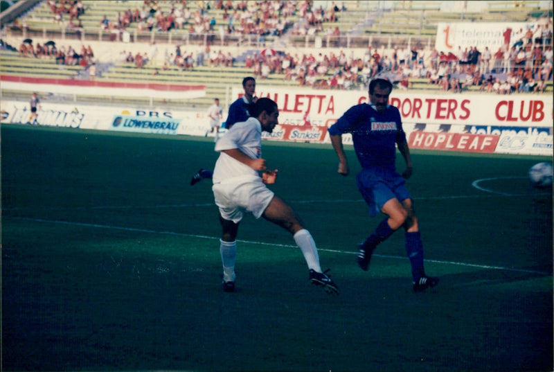 Valletta 1 vs Gloria Bistrita 2 - Vintage Photograph