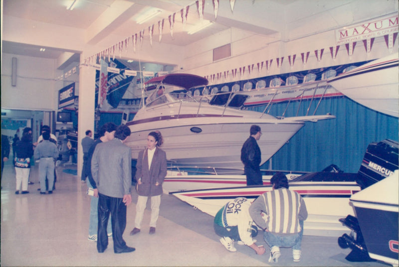 WANIV HA 78 Ge Oil ( Rock
A.N.L0283SBNN
show fair at Naxxas April 191 Fan - Vintage Photograph