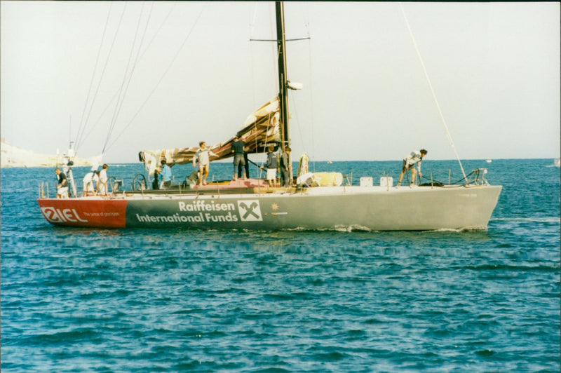 Internationalfeisen X - | -- | - Vintage Photograph