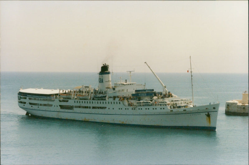 EARLY IMAGE SHIP GERMAN ENGLISH - Vintage Photograph