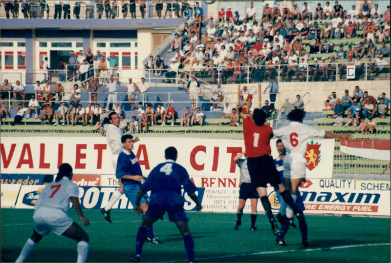 Valletta 1 vs Gloria Bistrita 2 - Vintage Photograph