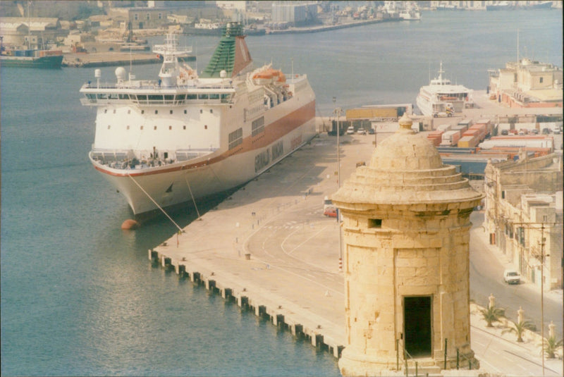 Ariadne Palace 1 - Vintage Photograph