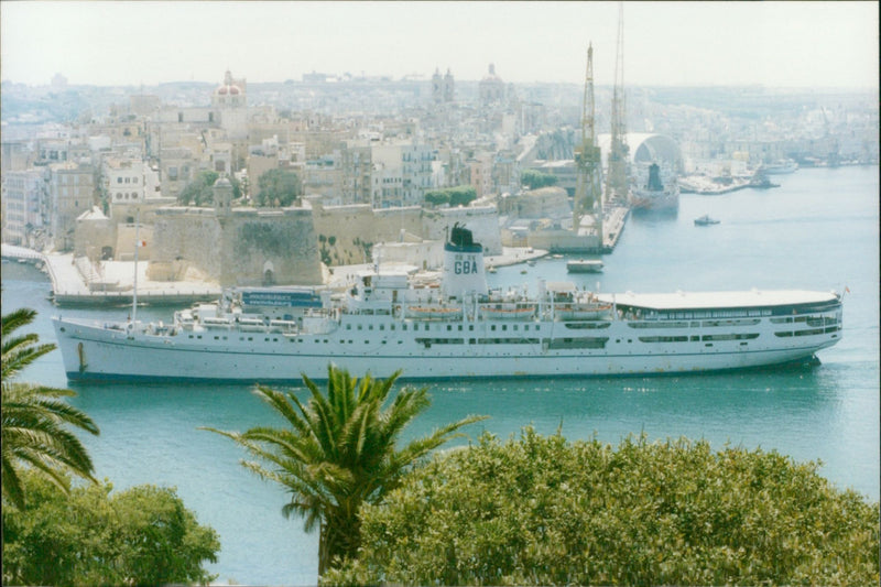 Doulos sails out - Vintage Photograph