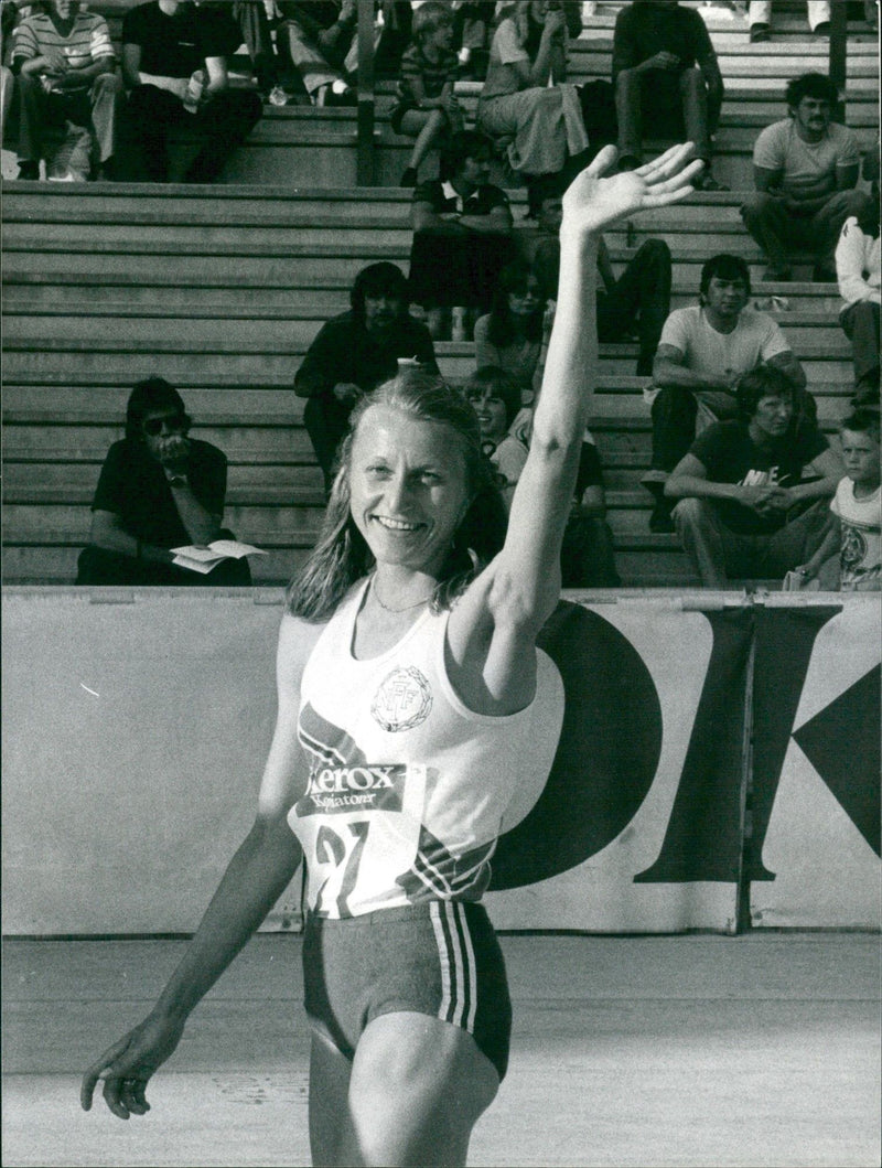 Grete Waitz - Vintage Photograph