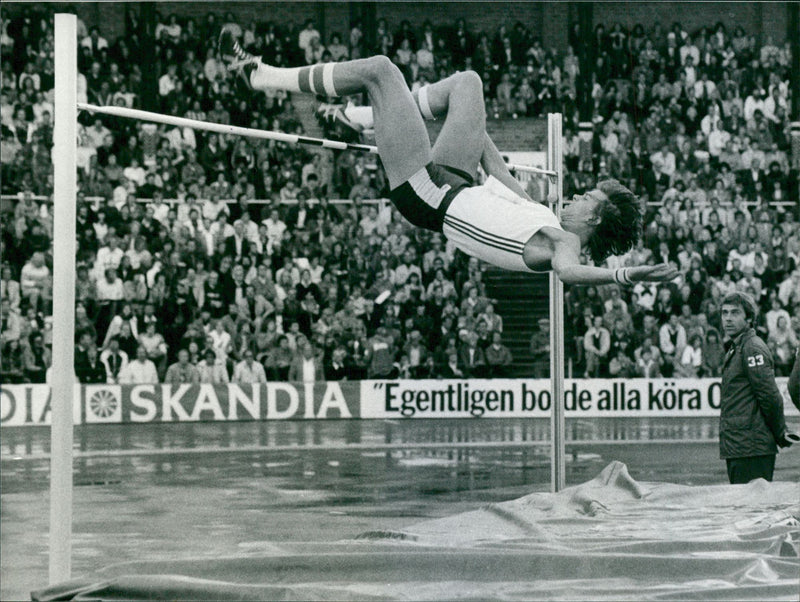Jacek Wszola Athletics - Vintage Photograph