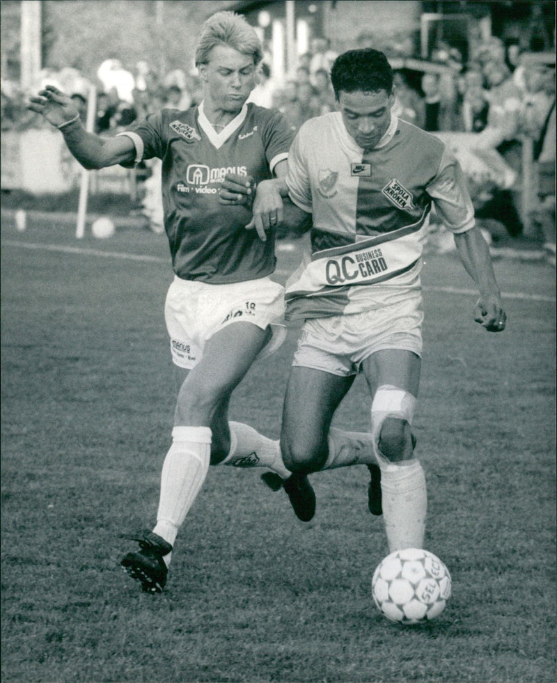 Glenn Myrthil football - Vintage Photograph